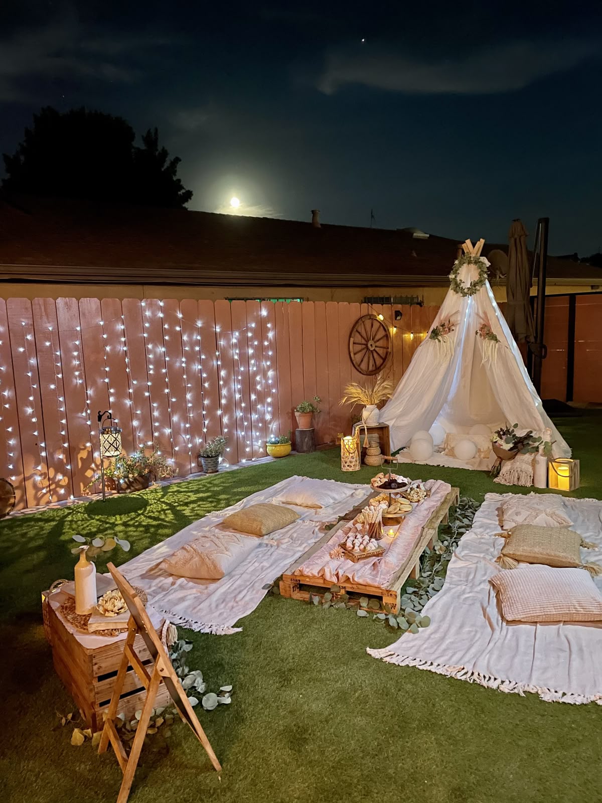 Cozy cabana and tent style setup for hosting on Spixy